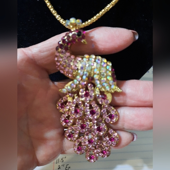 Elegant Pink and Gold Peacock Pendant Necklace New - Picture 2 of 6
